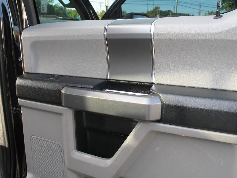 Used 2017 Ford F150 XLT w/ Equipment Group 302A Luxury AWD/4WD image 52