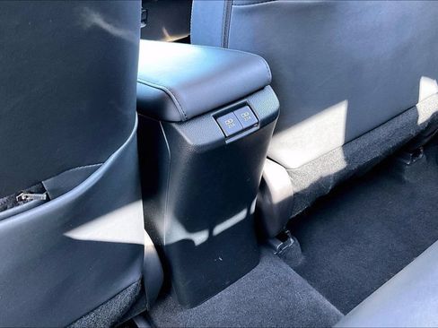 Used 2022 Toyota Prius Prime XLE FWD image 10