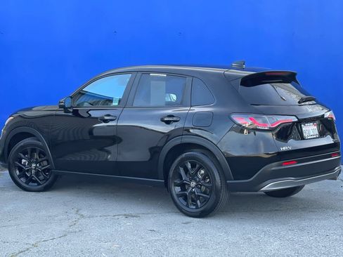 Used 2024 Honda HR-V Sport image 2