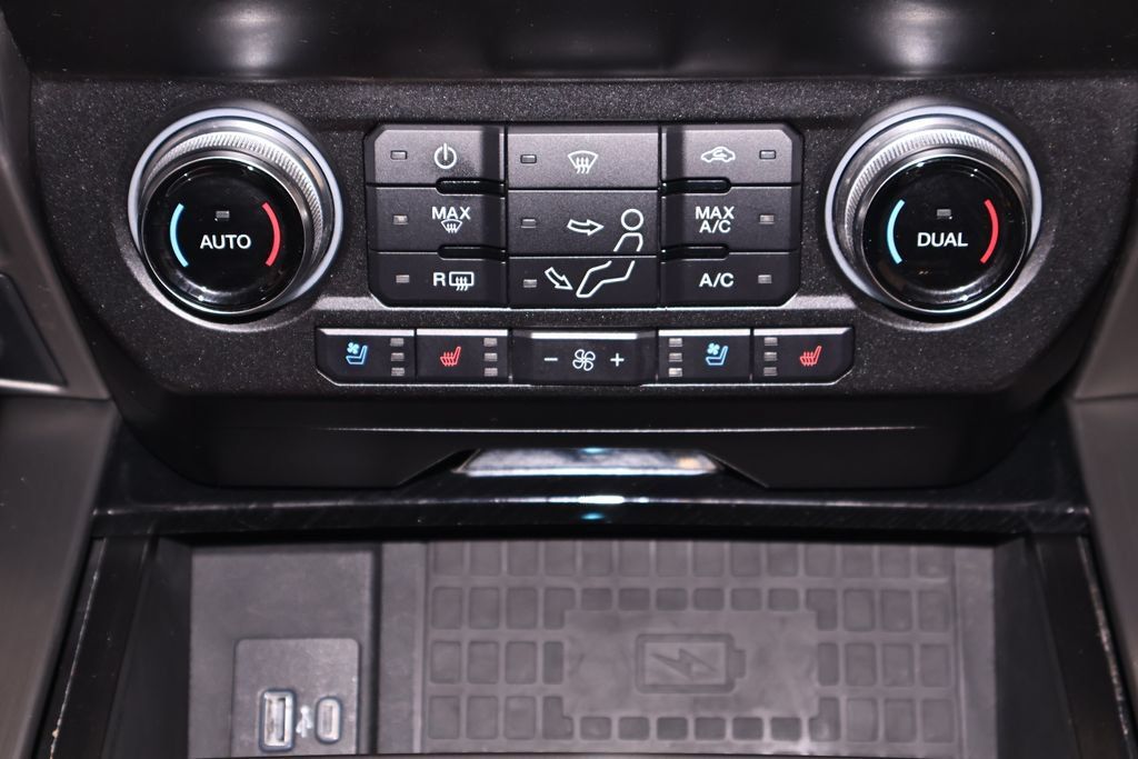 Certified 2020 Ford F450 Platinum w/ FX4 Off-Road Package AWD/4WD image 37