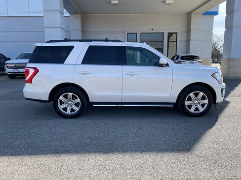 Used 2019 Ford Expedition XLT w/ Equipment Group 202A image 7
