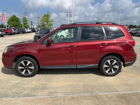 Used 2018 Subaru Forester 2.5i Premium image 4