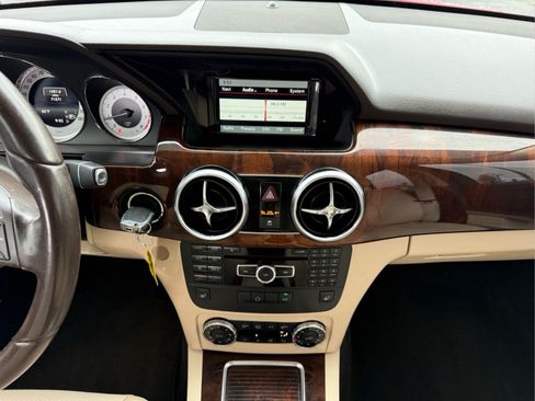 Used 2015 Mercedes-Benz GLK 350 4MATIC image 18