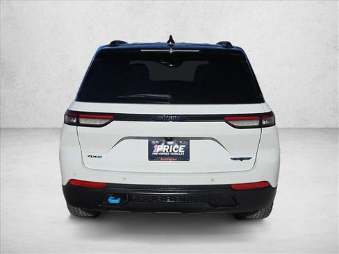 Used 2022 Jeep Grand Cherokee Trailhawk image 7