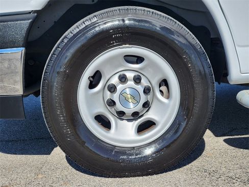 Certified 2024 Chevrolet Express 2500 w/ Driver Convenience Package image 11