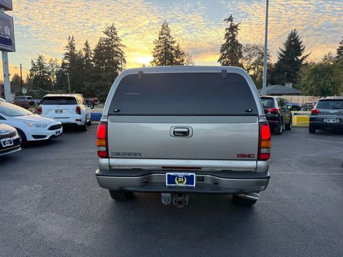 Used 2002 GMC Sierra 1500 Denali image 3