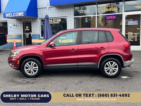 Used 2012 Volkswagen Tiguan S image 8