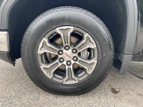 Used 2025 GMC Sierra 1500 SLT AWD/4WD image 11
