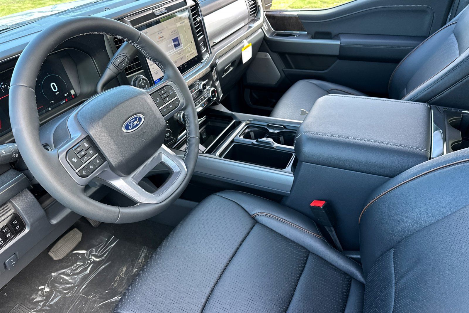 New 2026 Ford F250 Lariat w/ Black Appearance Package AWD/4WD image 9