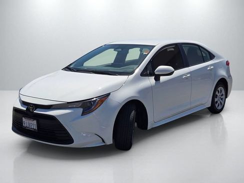 Used 2024 Toyota Corolla LE FWD image 8