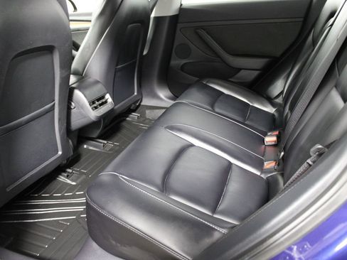 Used 2022 Tesla Model 3 Standard Range image 21