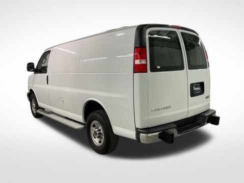 Used 2024 GMC Savana 2500 w/ Driver Convenience Package RWD image 2