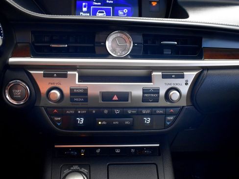 Used 2014 Lexus ES 350 w/ Luxury Package FWD image 20