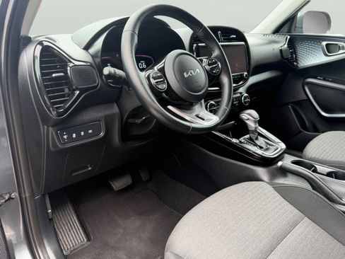 Certified 2024 Kia Soul EX FWD image 24