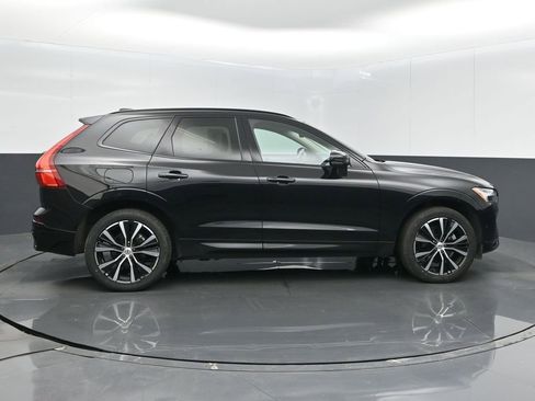 Used 2024 Volvo XC60 B5 Plus image 25