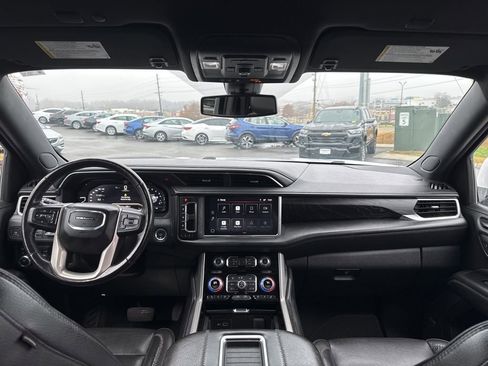 Used 2022 GMC Yukon XL Denali image 20