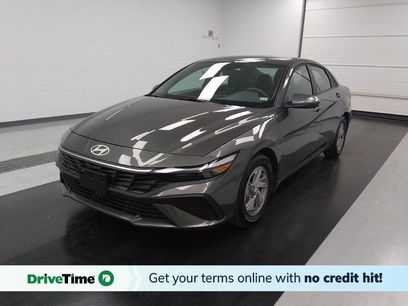 Used 2025 Hyundai Elantra SE