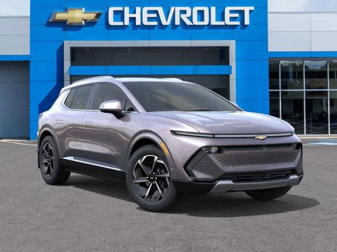New 2025 Chevrolet Equinox EV LT AWD/4WD image 7