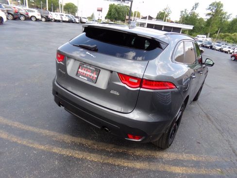 Used 2018 Jaguar F-PACE Premium AWD/4WD image 5