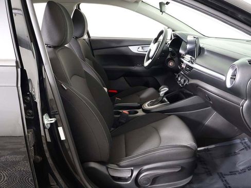 Used 2023 Kia Forte LXS image 29