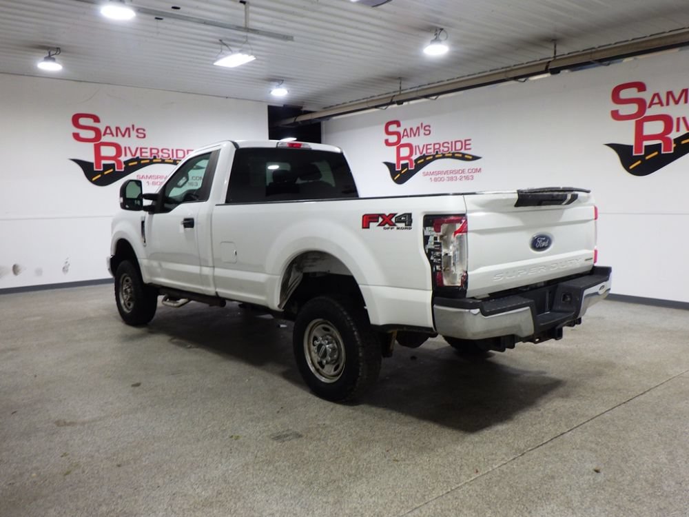 Used 2017 Ford F250 XL w/ Power Equipment Group AWD/4WD image 2