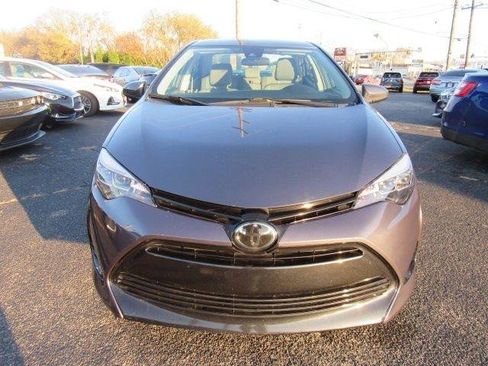 Used 2018 Toyota Corolla LE image 2