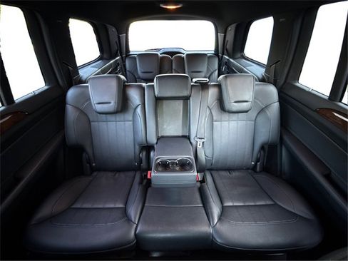 Used 2018 Mercedes-Benz GLS 450 4MATIC image 16