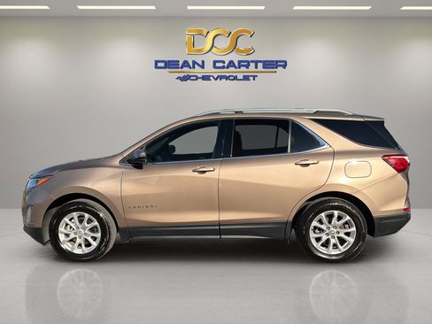 Used 2018 Chevrolet Equinox LT w/ Sun & Infotainment Package image 2