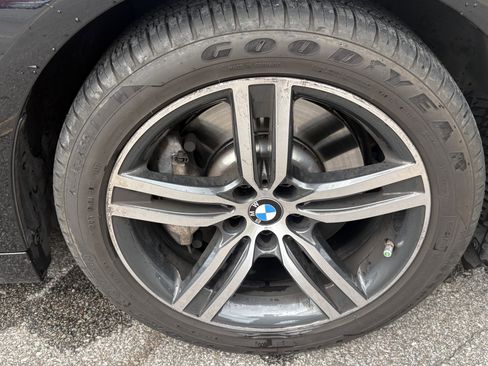 Used 2021 BMW 530i xDrive w/ Convenience Package AWD/4WD image 16