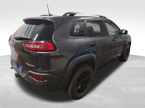 Used 2017 Jeep Cherokee Trailhawk AWD/4WD image 5