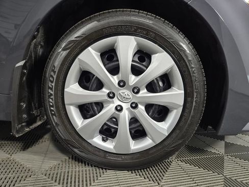 Used 2025 Toyota Corolla LE FWD image 11
