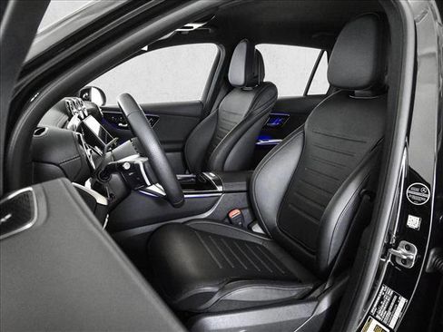 Certified 2026 Mercedes-Benz GLC 300 4MATIC image 18