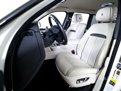 Used 2020 Rolls-Royce Cullinan image 13