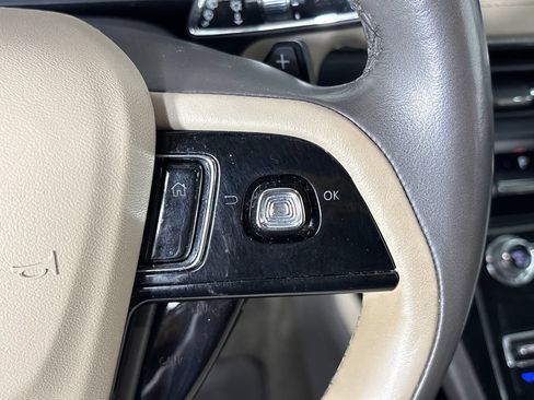 Used 2021 Lincoln Corsair FWD w/ Premium Package image 21