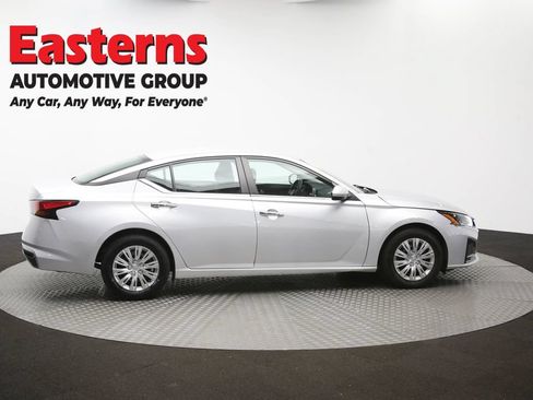 Used 2023 Nissan Altima 2.5 S FWD image 42
