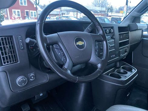 Used 2021 Chevrolet Express 3500 w/ Power Convenience Package image 11