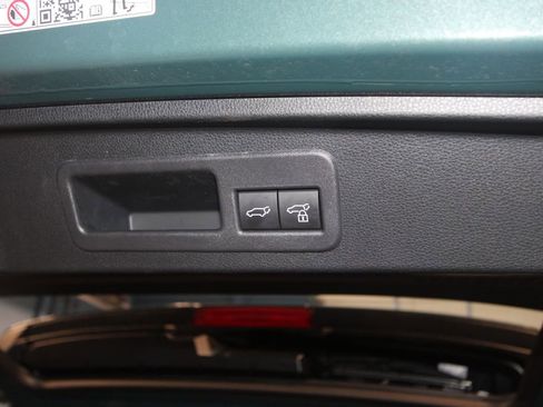 Used 2025 Toyota 4Runner Trailhunter image 46