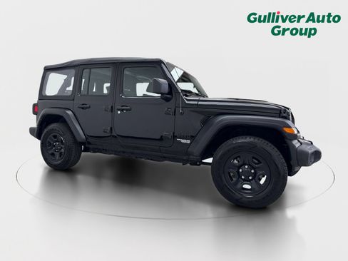 Used 2021 Jeep Wrangler Unlimited Sport AWD/4WD image 12