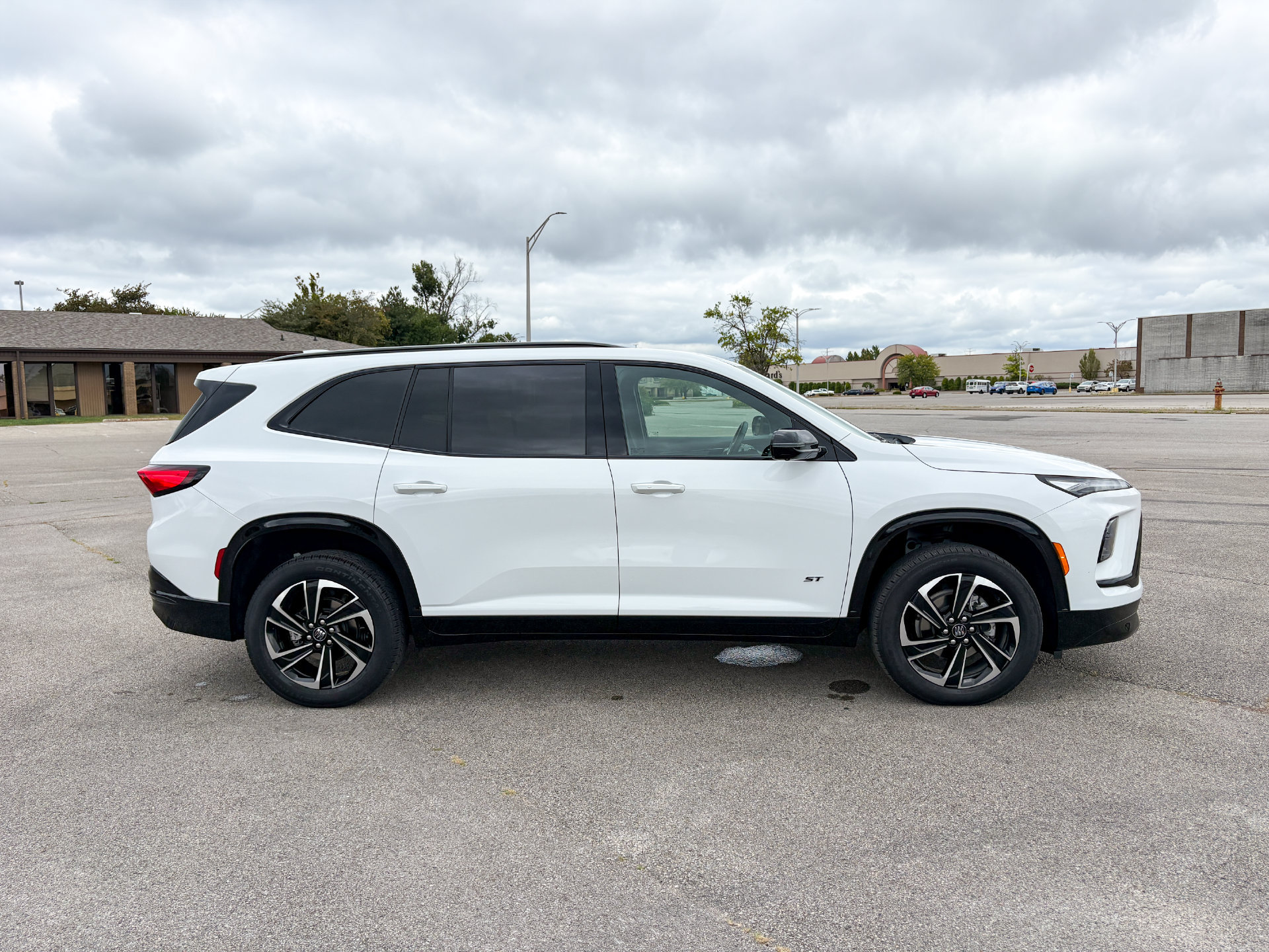 Used 2026 Buick Enclave Sport Touring FWD image 13