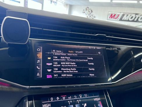 Used 2019 Audi Q8 Prestige image 27