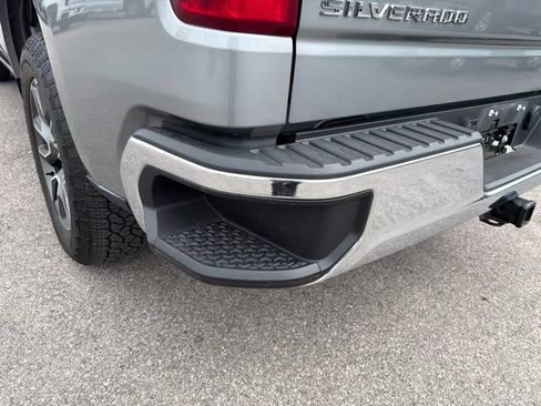 Used 2023 Chevrolet Silverado 1500 LT AWD/4WD image 32