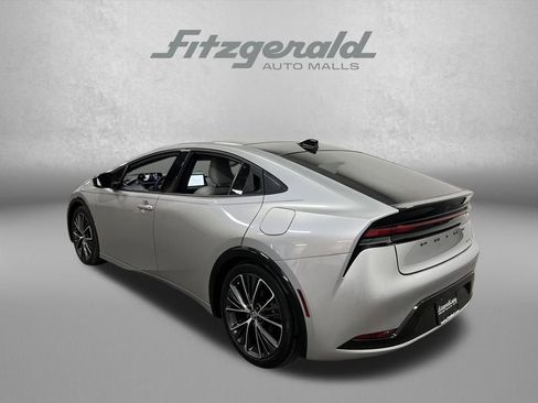 Used 2024 Toyota Prius XLE image 3