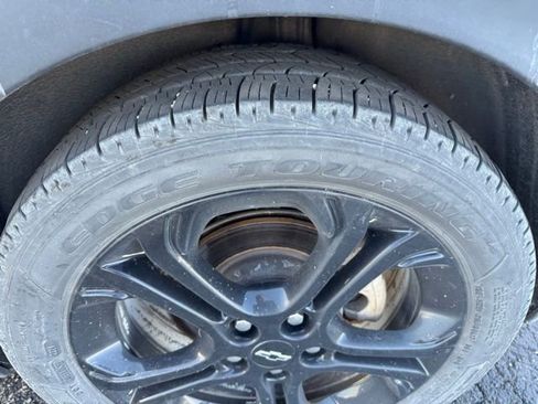 Used 2020 Chevrolet Bolt LT FWD image 9