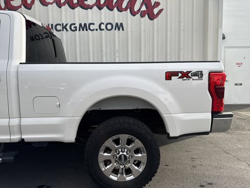 Used 2018 Ford F250 Lariat w/ Lariat Ultimate Package image 2