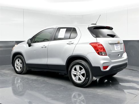 Used 2020 Chevrolet Trax LS w/ Tint and Cruise Package image 7