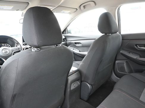 Used 2025 Nissan Sentra SR FWD image 27
