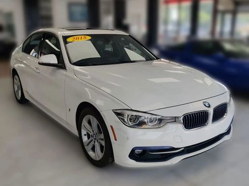 Used 2018 BMW 330e image 3