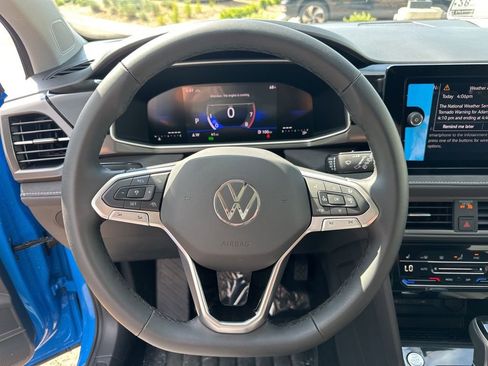 New 2025 Volkswagen Taos SE image 14