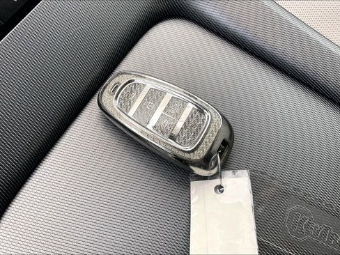 Used 2025 Hyundai Palisade Limited image 35