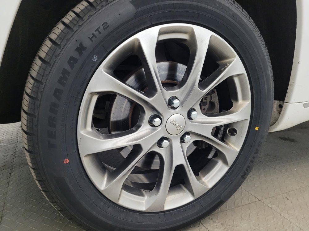 Used 2020 Jeep Grand Cherokee Summit AWD/4WD image 31